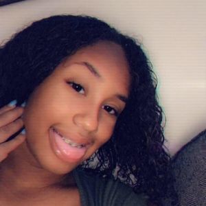 Meet your Posher, Alana